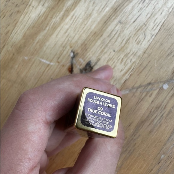 TOM FORD lip color lipstick 09 True Coral mini travel .03 oz 1g NIB FRESH NEW - Picture 2 of 4